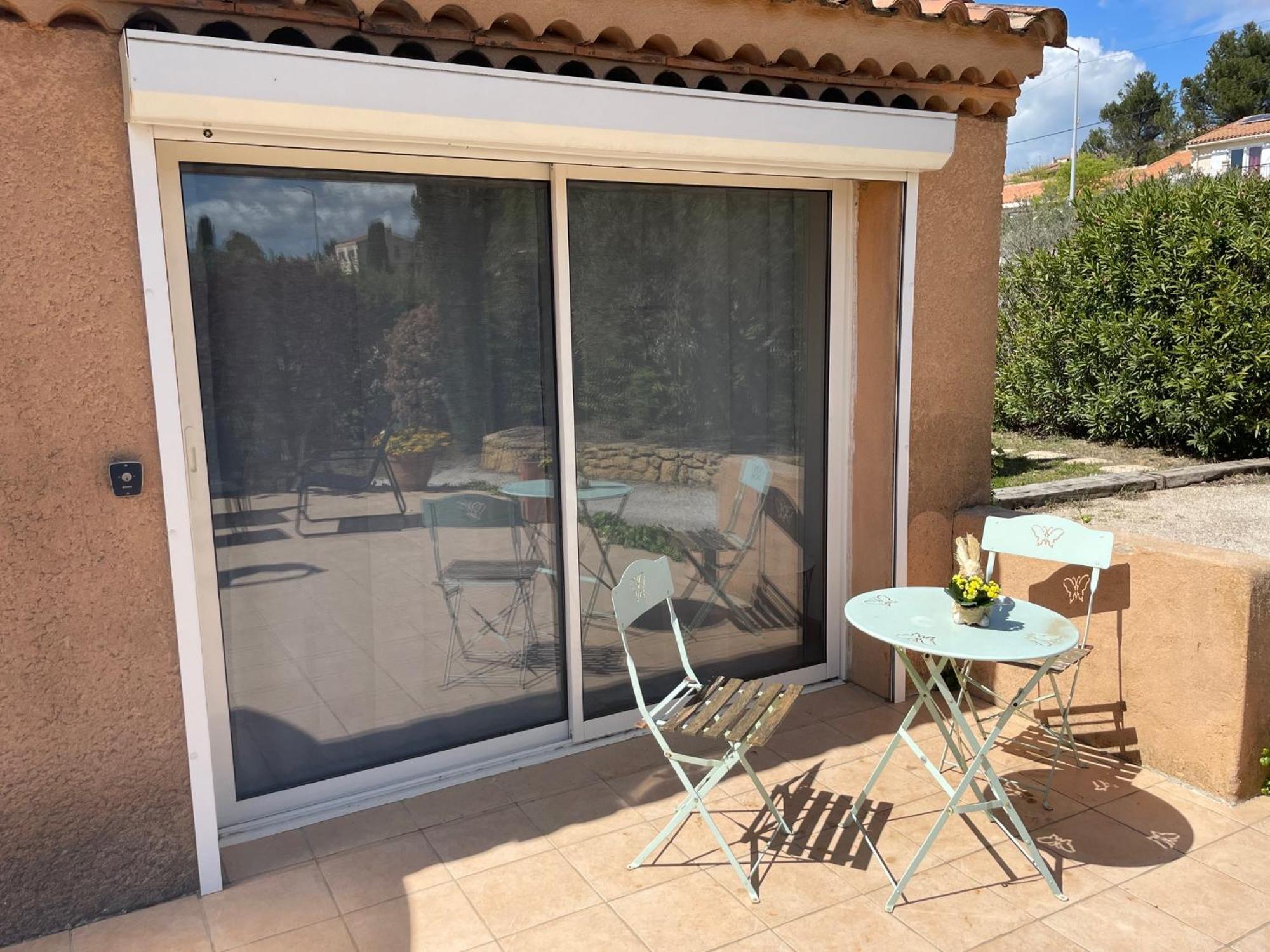 Studio Charmant Avec Terrasse Lancon-Provence Exterior photo