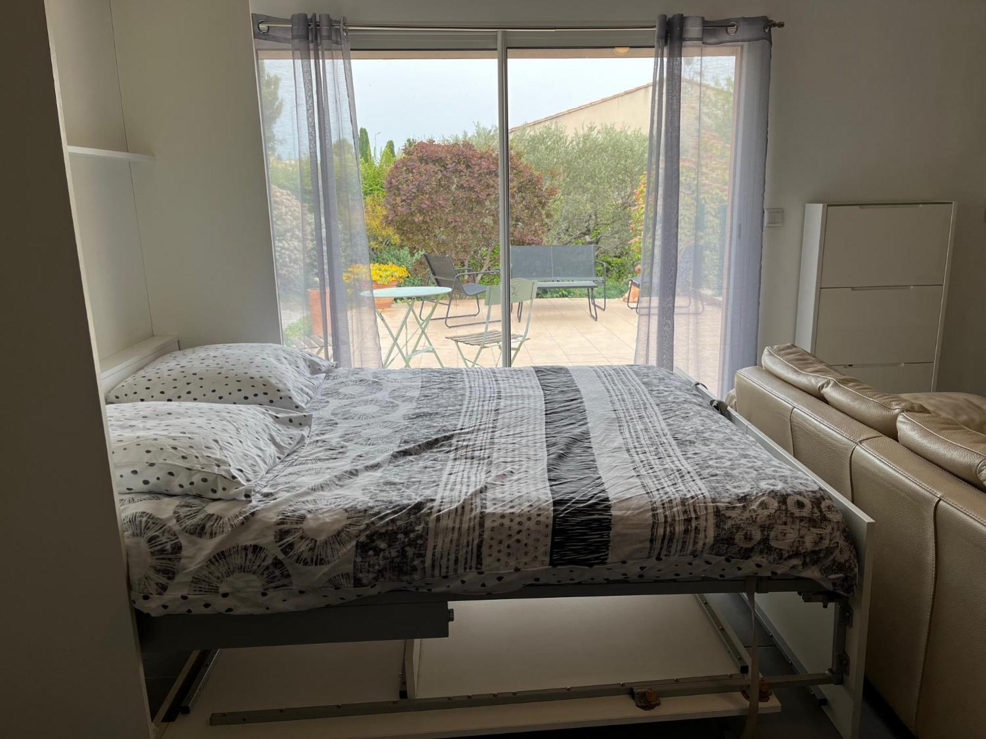 Studio Charmant Avec Terrasse Lancon-Provence Exterior photo