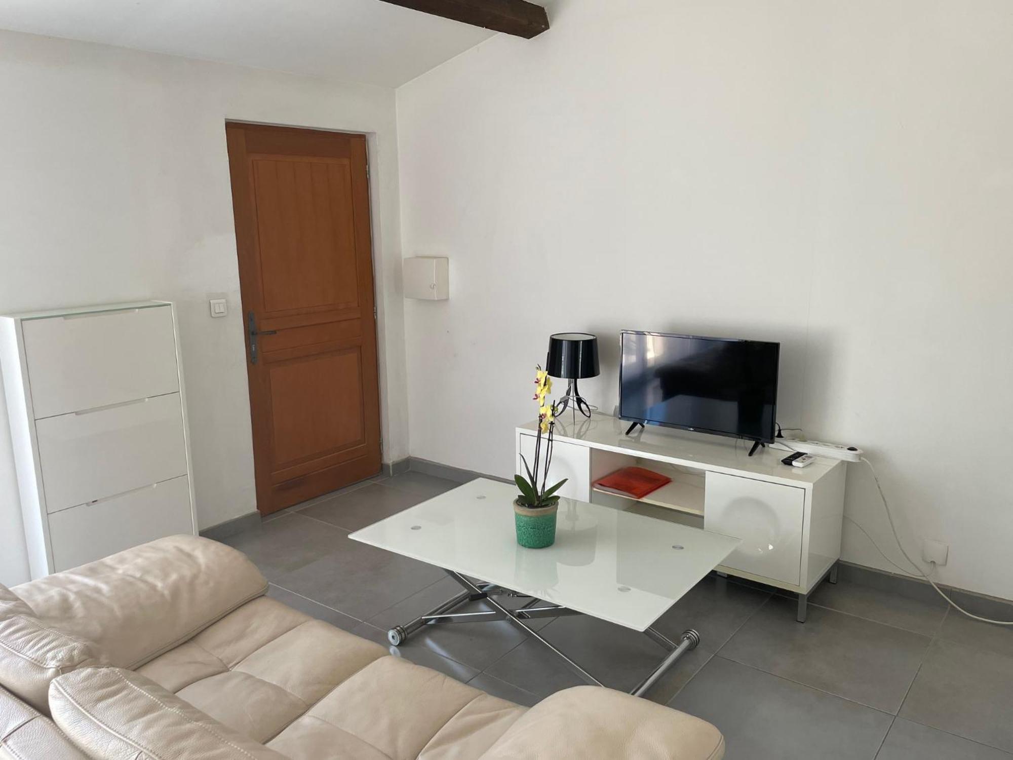 Studio Charmant Avec Terrasse Lancon-Provence Exterior photo